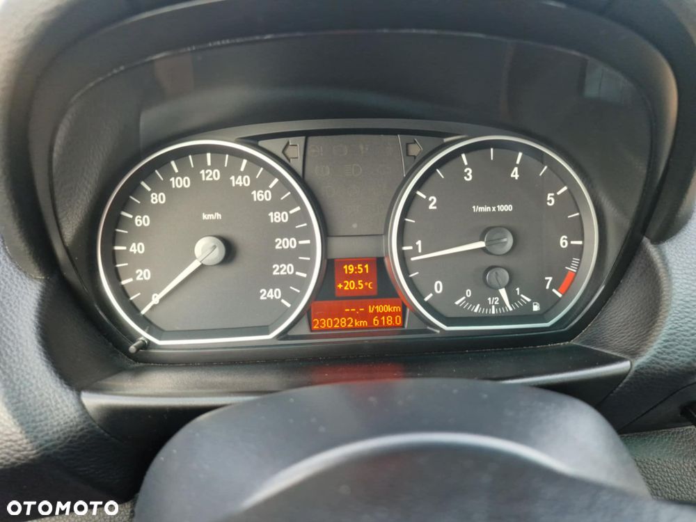 BMW Seria 1 118i - 5