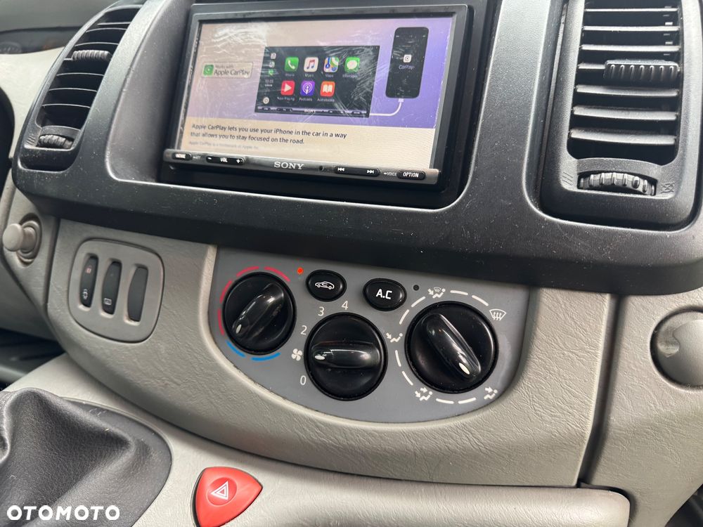 Opel Vivaro - 18