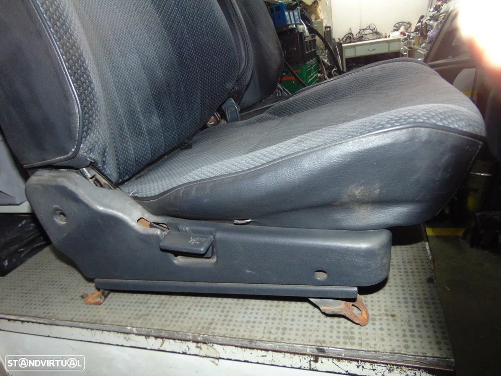 Toyota Starlet EP70 bancos - 7