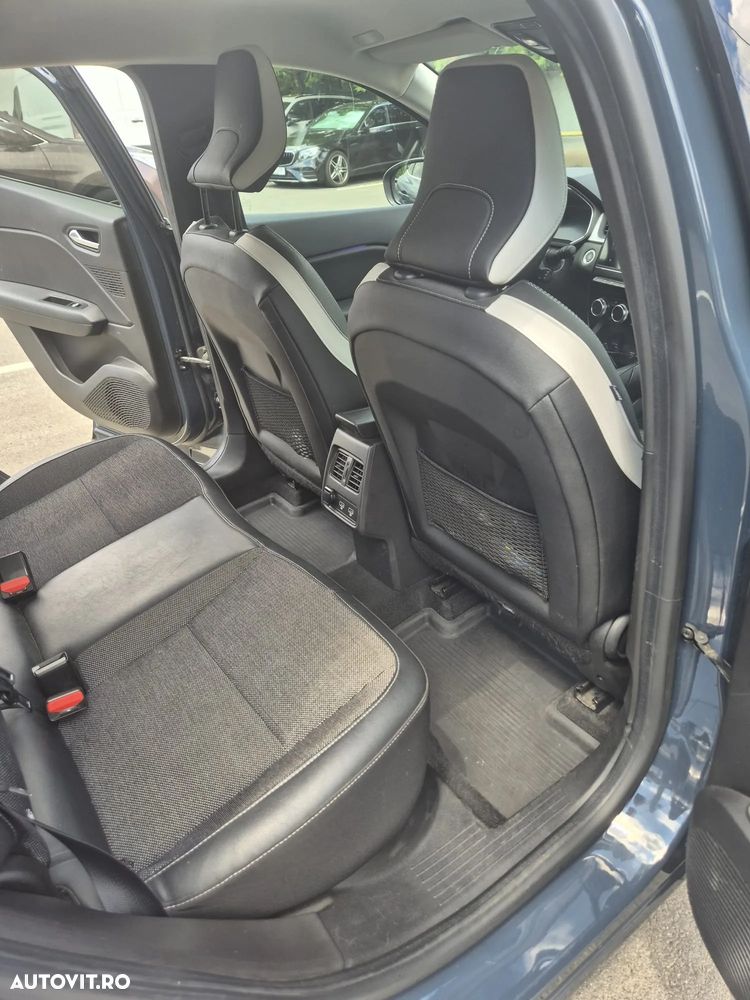 Renault Captur MHEV 140 EDC Techno - 30