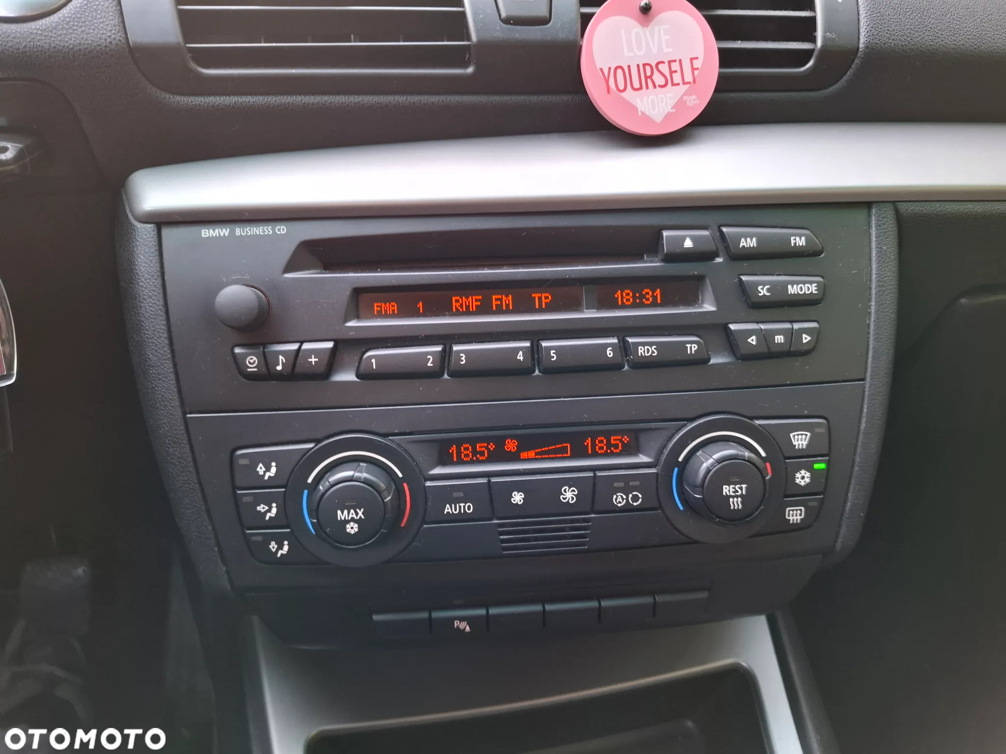 BMW Seria 1 116i - 11
