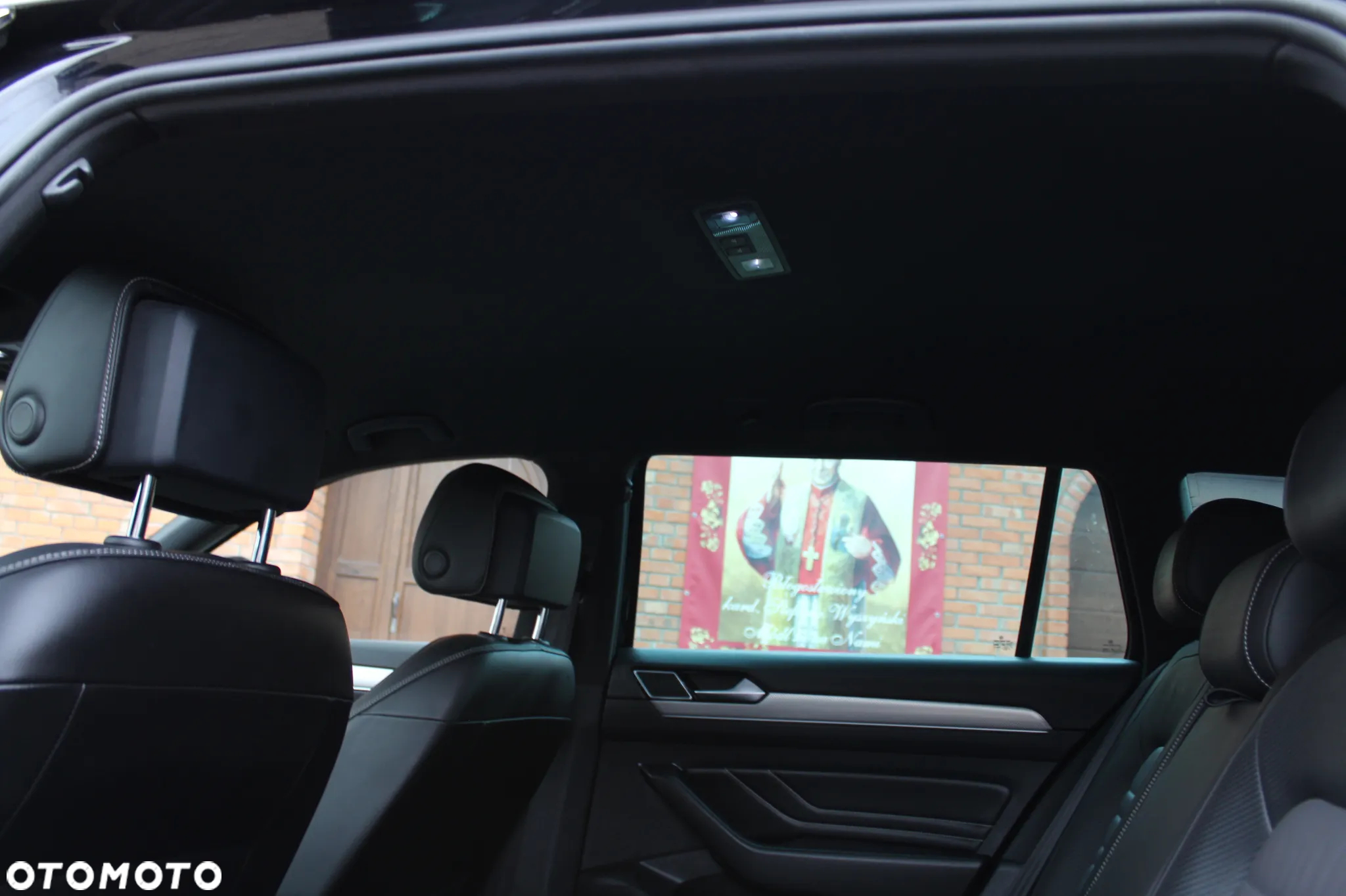 Volkswagen Passat Variant 2.0 TDI SCR DSG 4Motion Business - 20