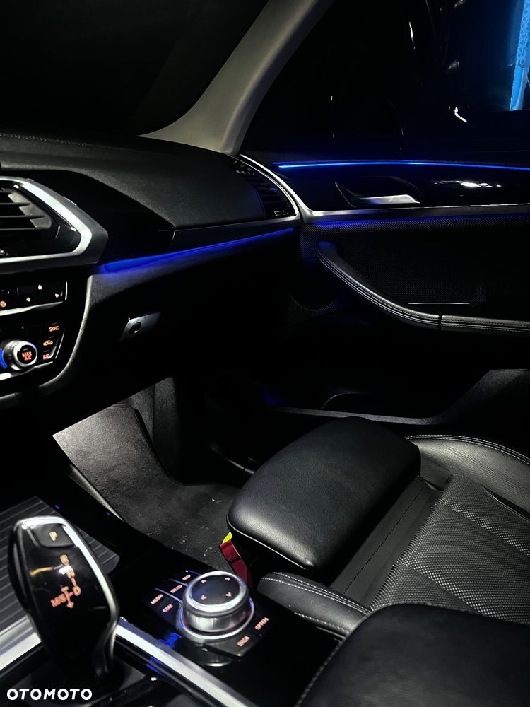 BMW X3 sDrive18d xLine - 15