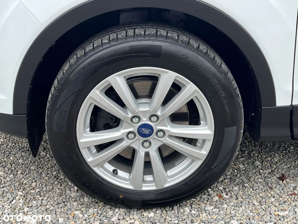 Ford Kuga - 25