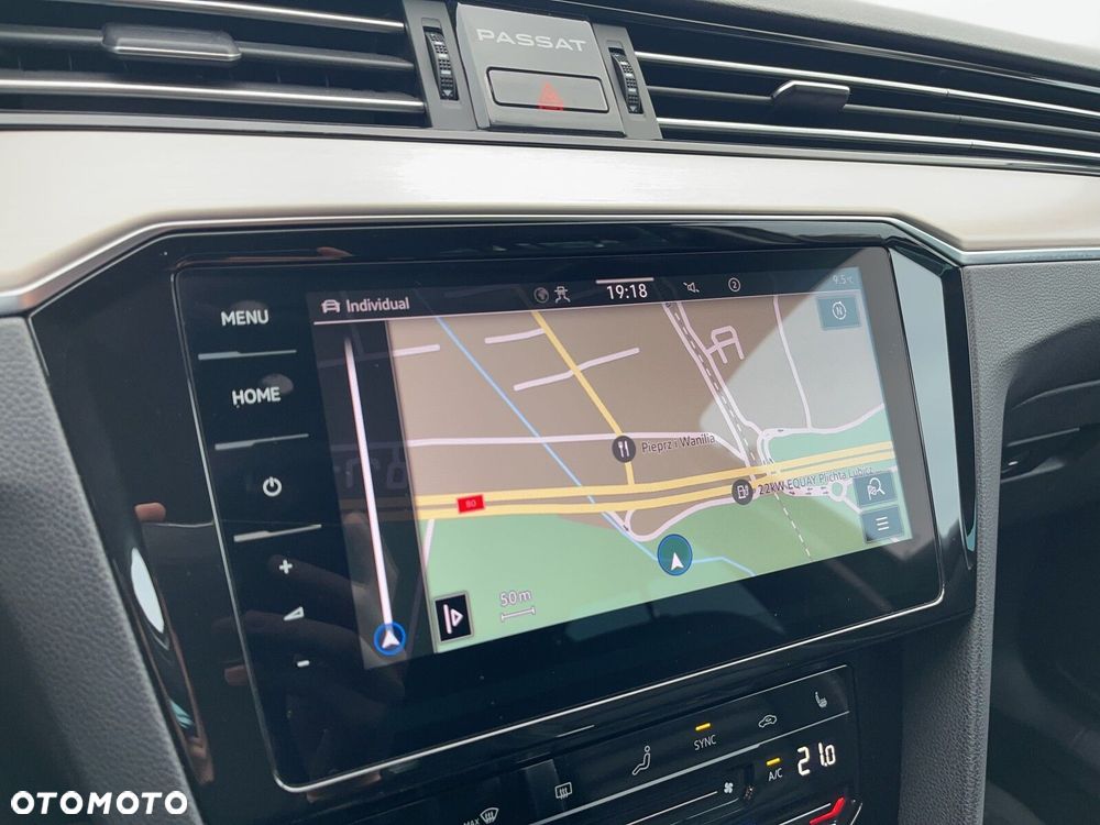 Volkswagen Passat Variant 2.0 TSI Elegance DSG - 30