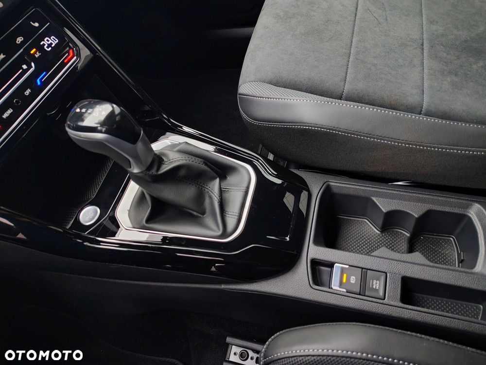 Volkswagen T-Roc - 18