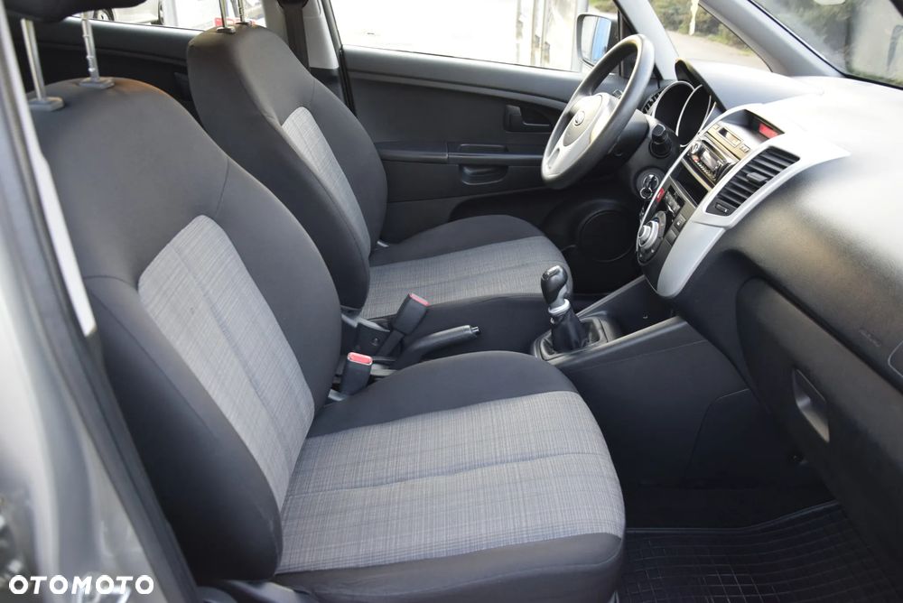 Kia Venga - 19