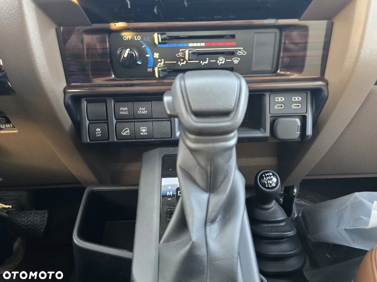 Toyota Land Cruiser - 5