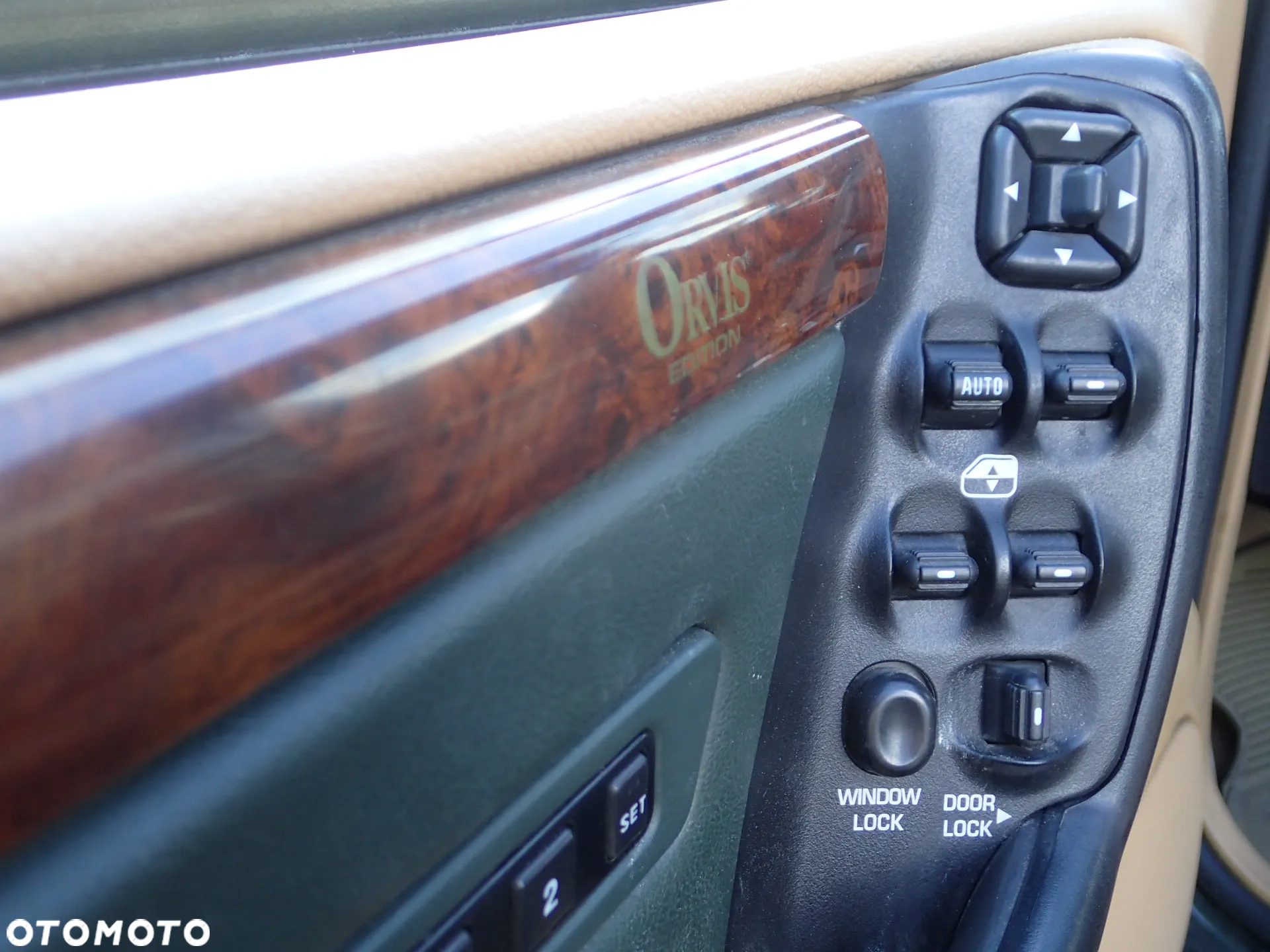 Jeep Grand Cherokee - 17