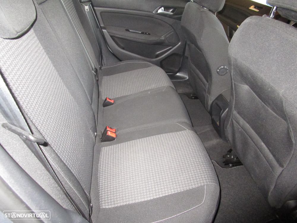 Peugeot 308 SW BlueHDi 120 EAT6 Stop & Start Allure - 17