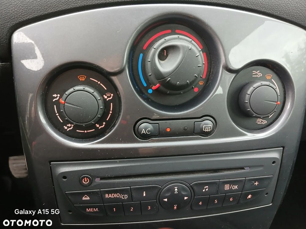 Renault Clio TCe 100 TomTom Edition - 28