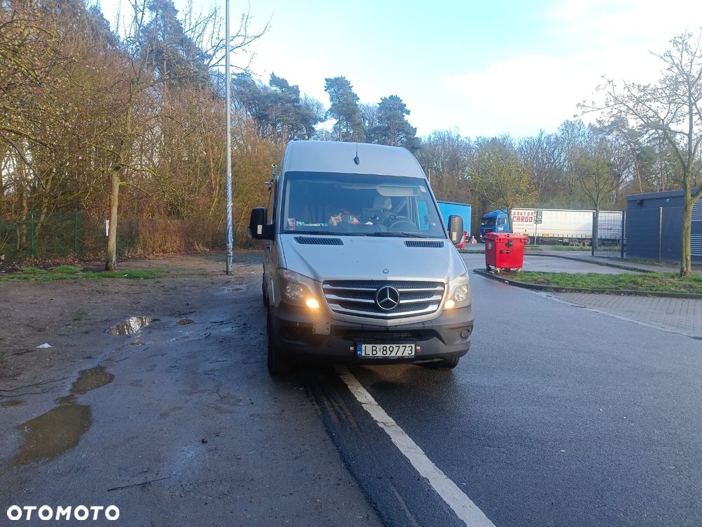 Mercedes-Benz Sprinter - 3