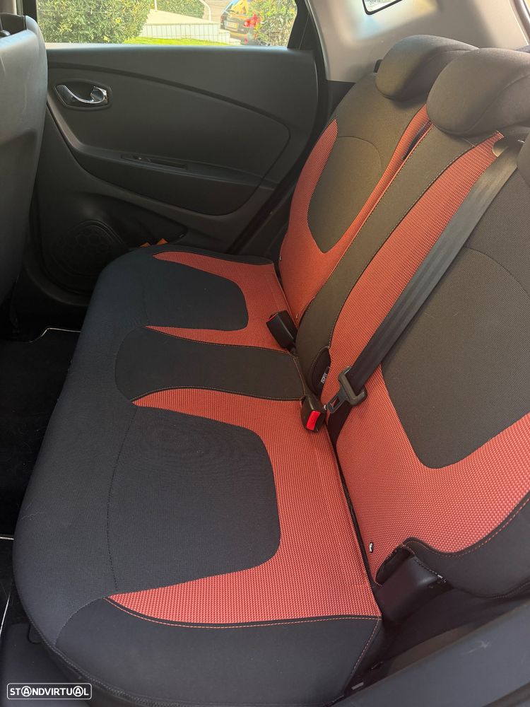 Renault Captur - 19