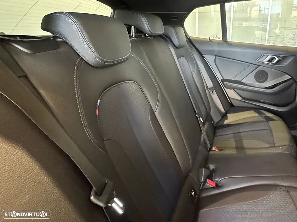 BMW 116 d Pack Desportivo M Auto - 7