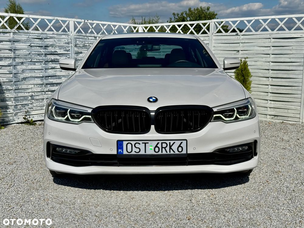 BMW Seria 5 540i xDrive Sport Line sport - 37