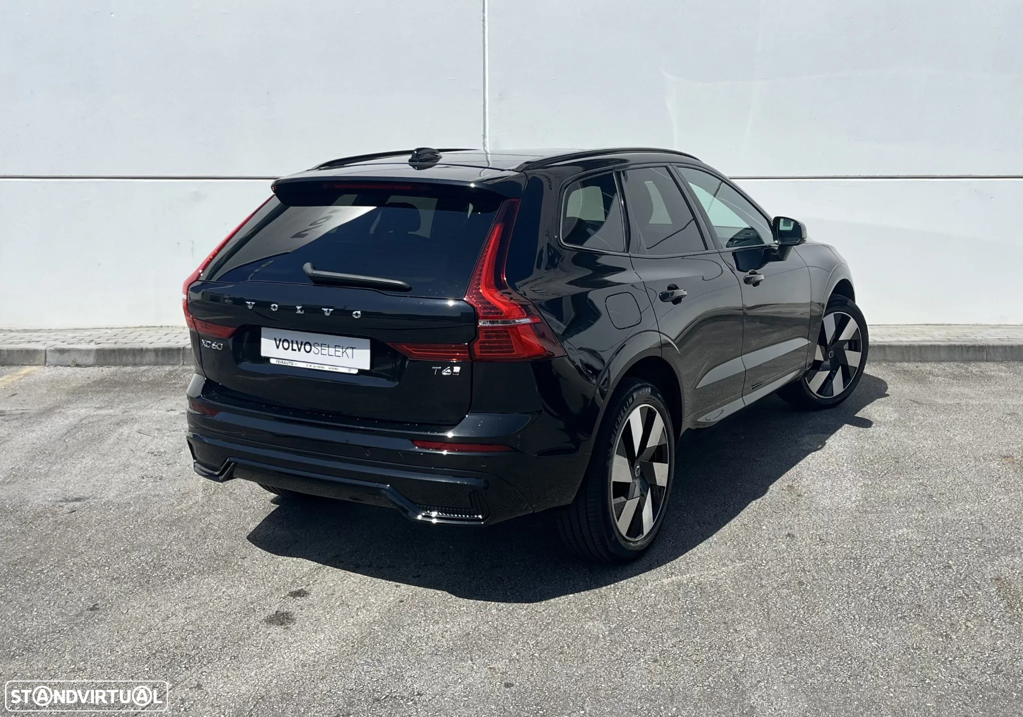 Volvo XC 60 2.0 T6 PHEV Plus Dark AWD - 2