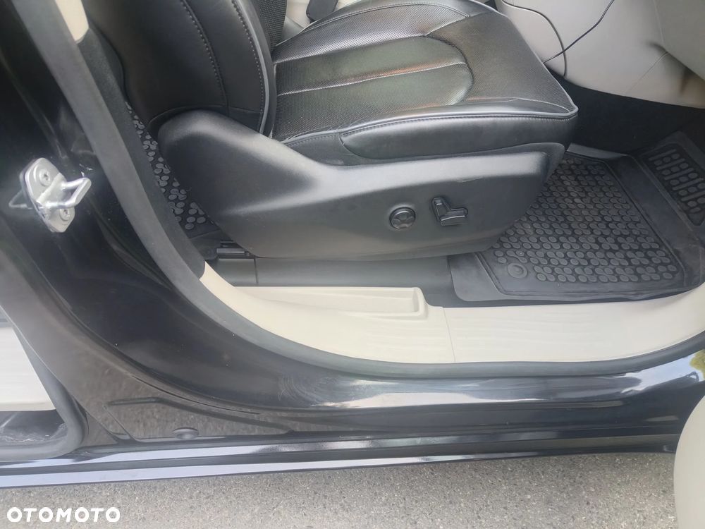 Chrysler Pacifica - 10