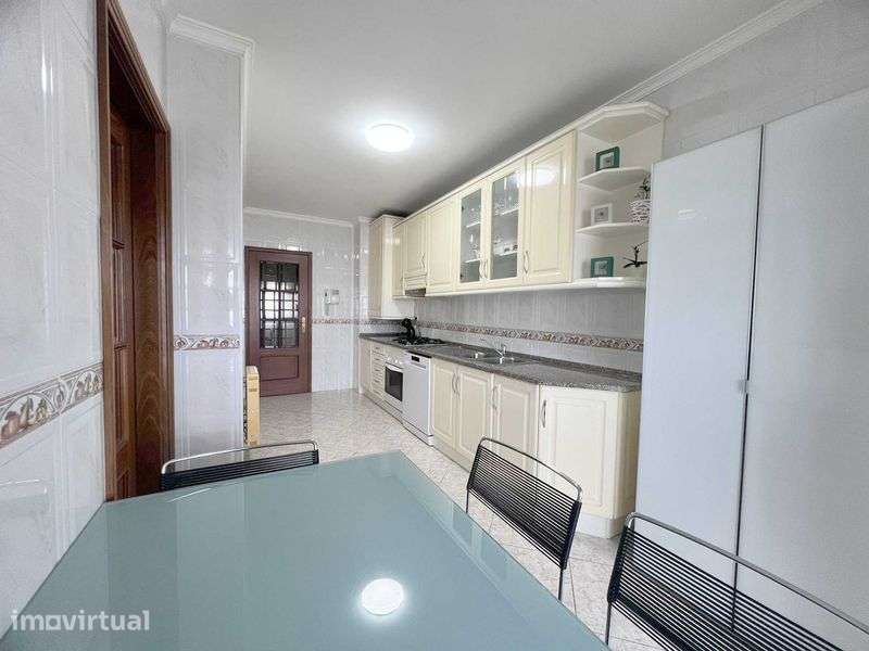 Apartamento T2 mobilado e equipado, pronto a habitar em Ovar - Grande imagem: 3/9