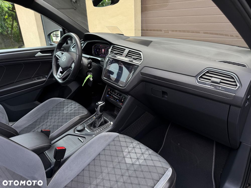 Volkswagen Tiguan 2.0 TDI SCR 4MotION DSG R-Line - 31