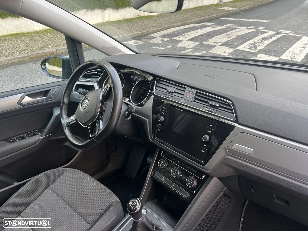VW Touran - 12