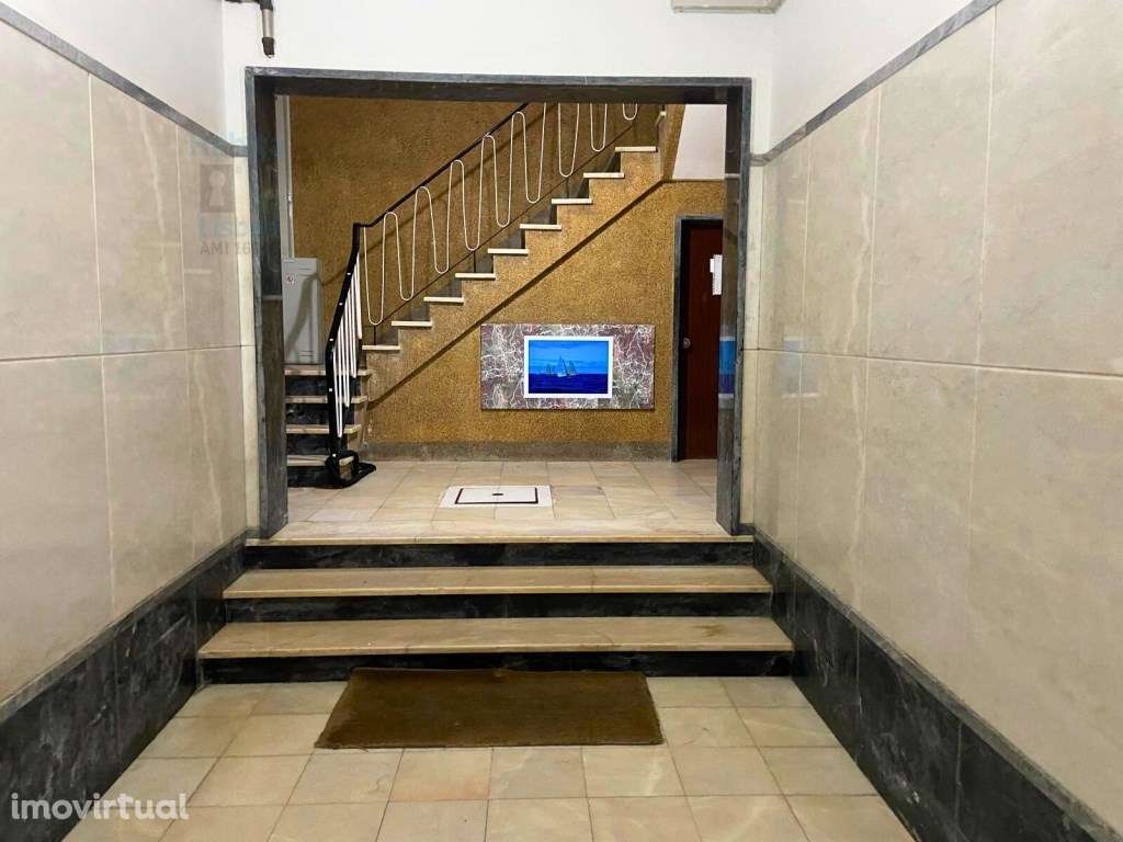 T4 Remodelado no Laranjeiro: Modernidade e Centralidade - Grande imagem: 2/30