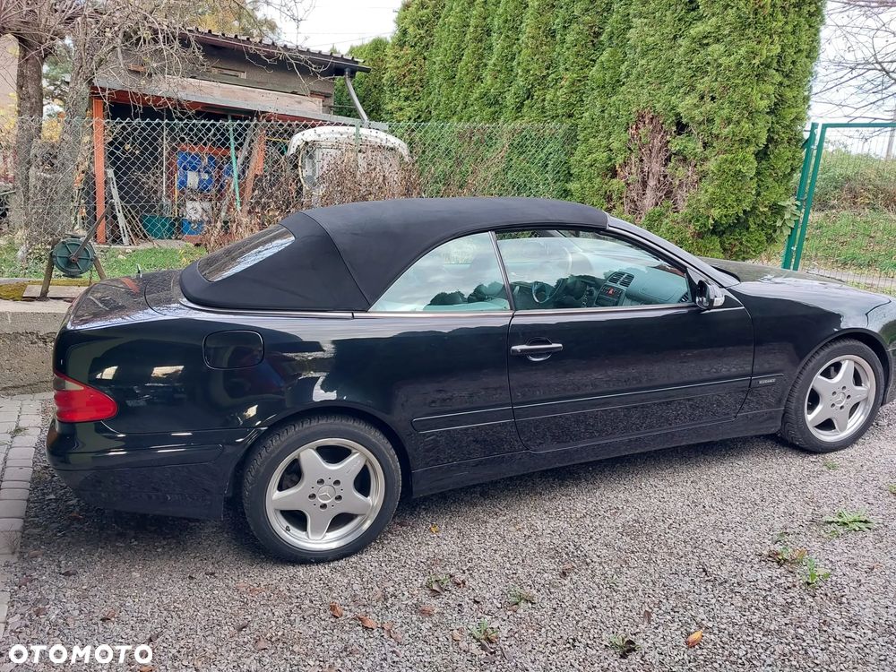 Mercedes-Benz CLK - 12