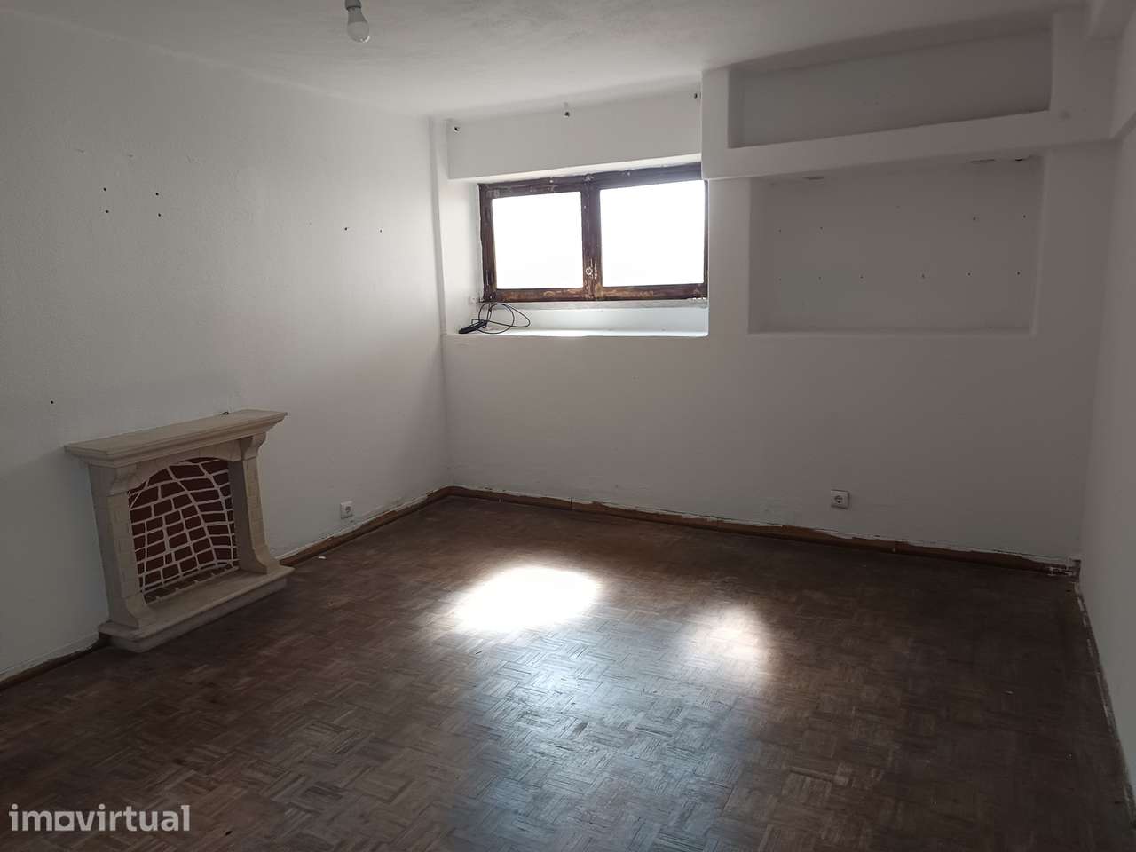 Carcavelos-Parede arrenda-se arrecadação - Grande imagem: 4/5