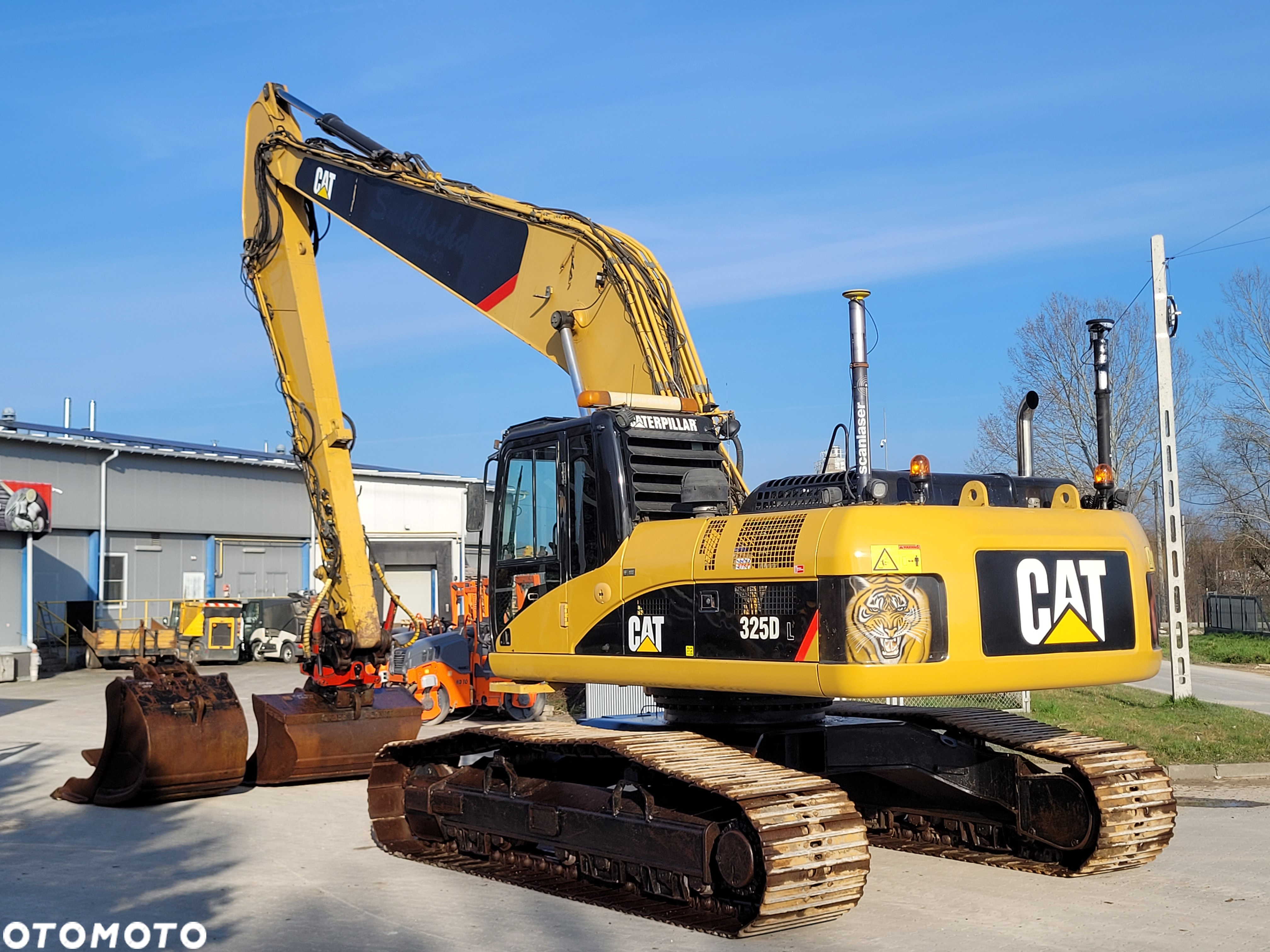 Caterpillar CAT 325 D - 3