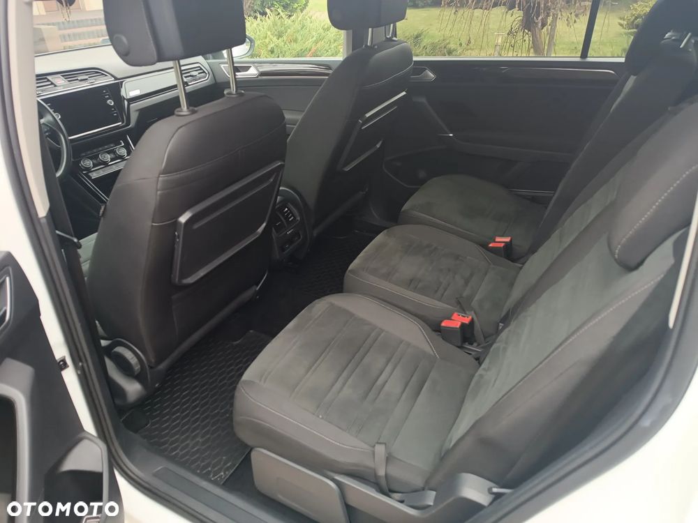 Volkswagen Touran 1.5 TSI EVO Highline - 29