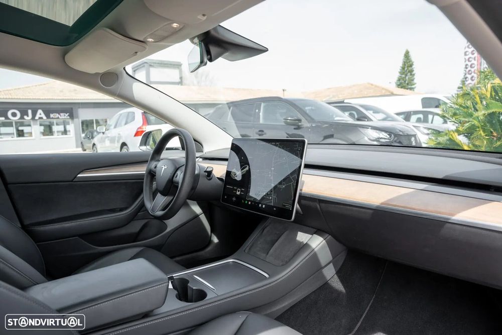 Tesla Model 3 Long Range Tração Traseira - 15