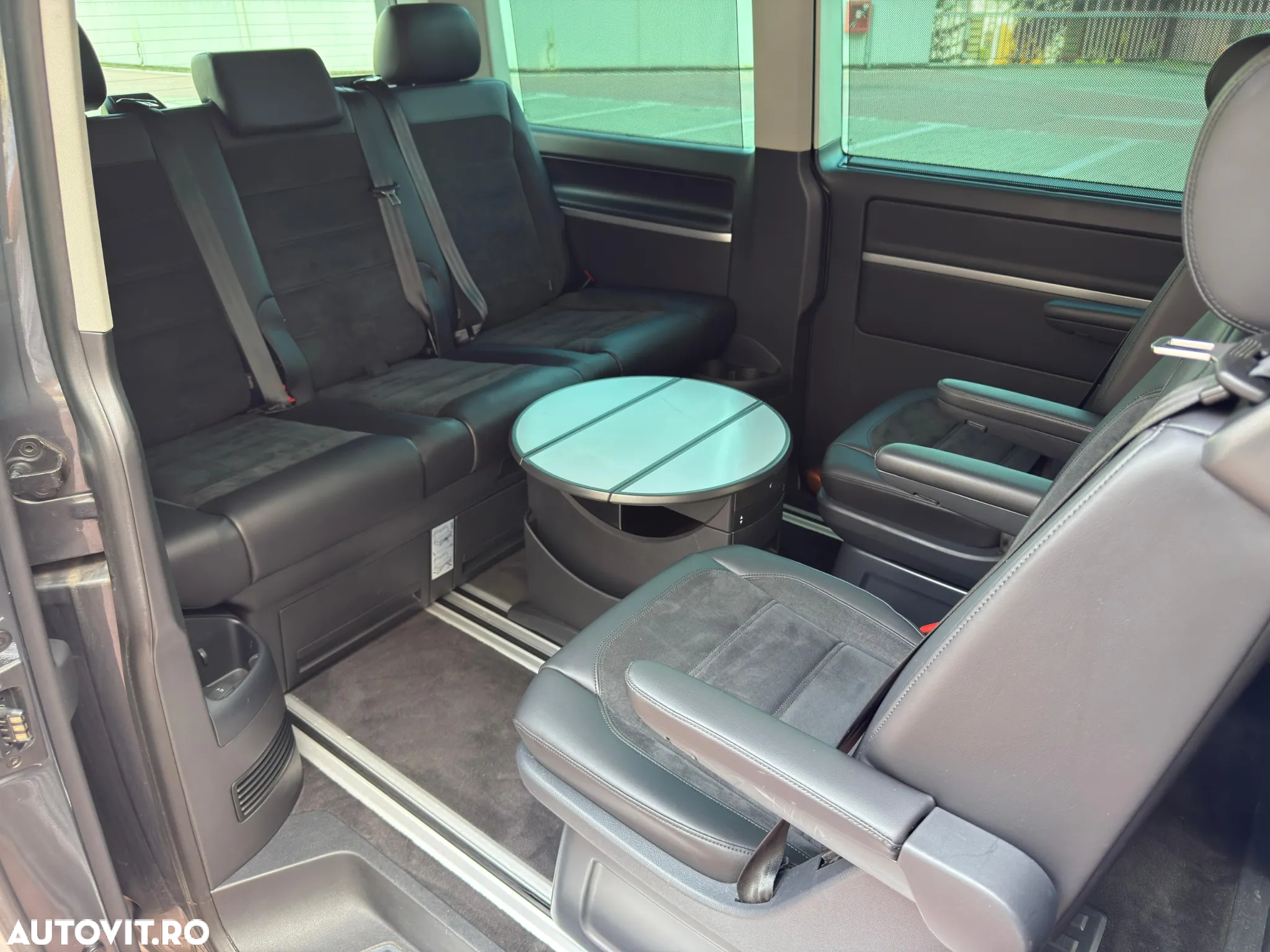 Volkswagen Multivan - 4