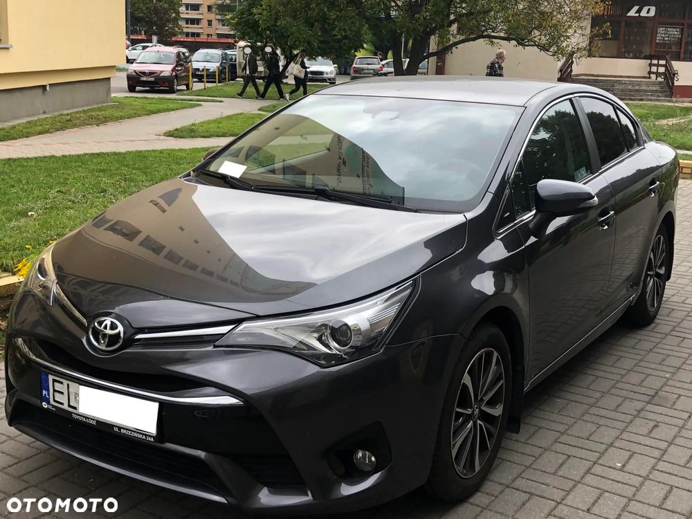 Toyota Avensis 1.8 Premium - 1