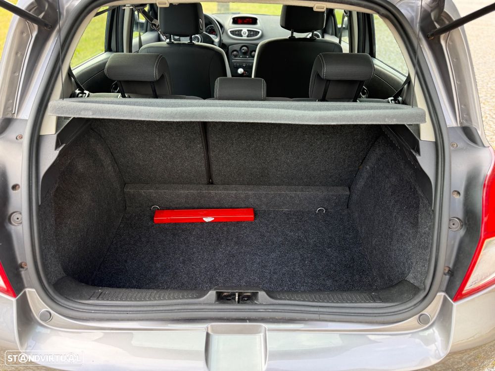 Renault Clio 1.2 16V Dynamique S - 9