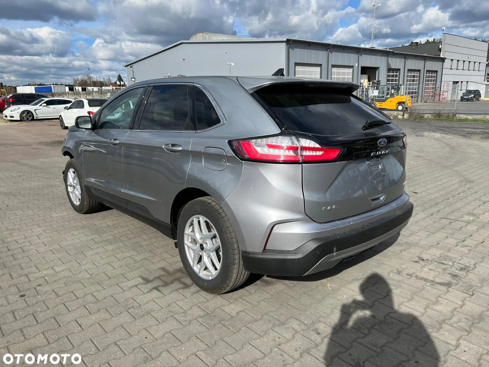 Ford Edge - 8
