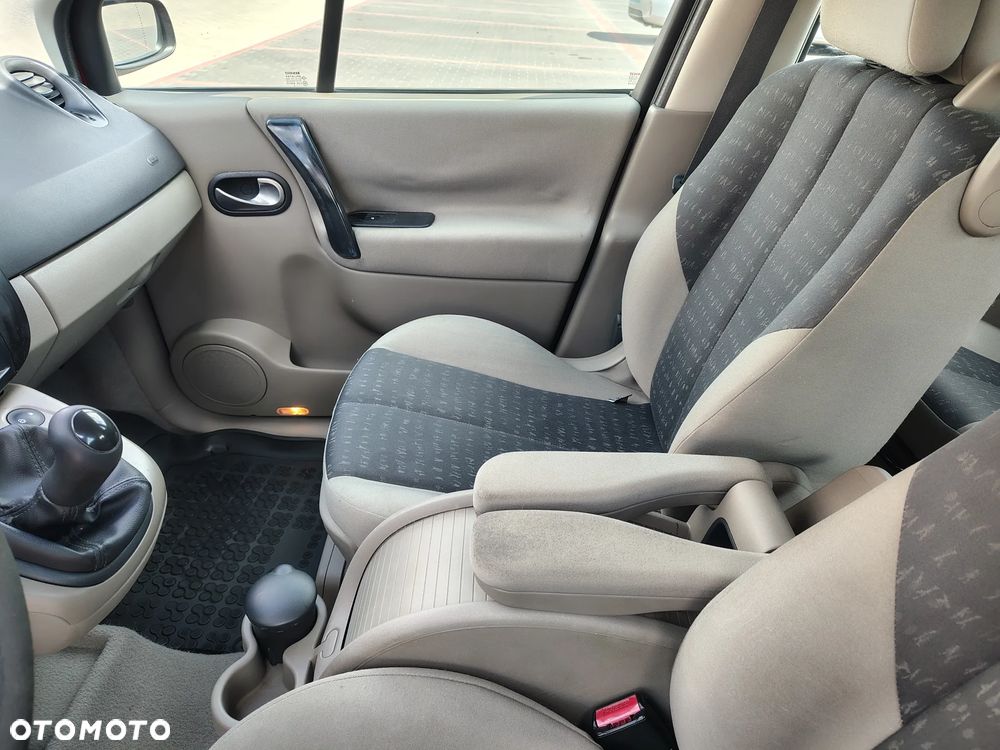 Renault Scenic 1.6 16V Authentique - 5