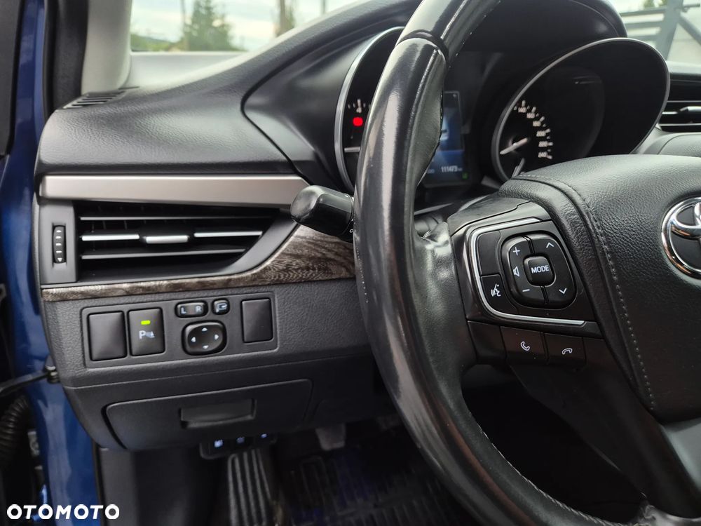 Toyota Avensis 1.8 Premium - 22