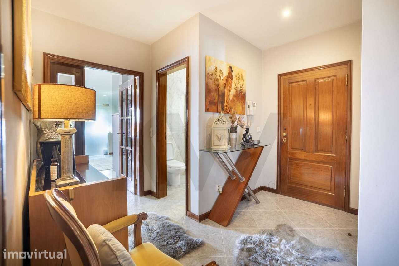 Fabuloso apartamento T2+1, para venda em Santa Maria de Lamas. - Grande imagem: 3/33