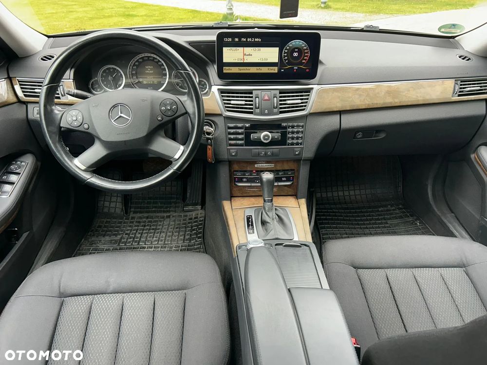 Mercedes-Benz Klasa E 200 CDI DPF BlueEFFICIENCY Automatik Elegance - 16