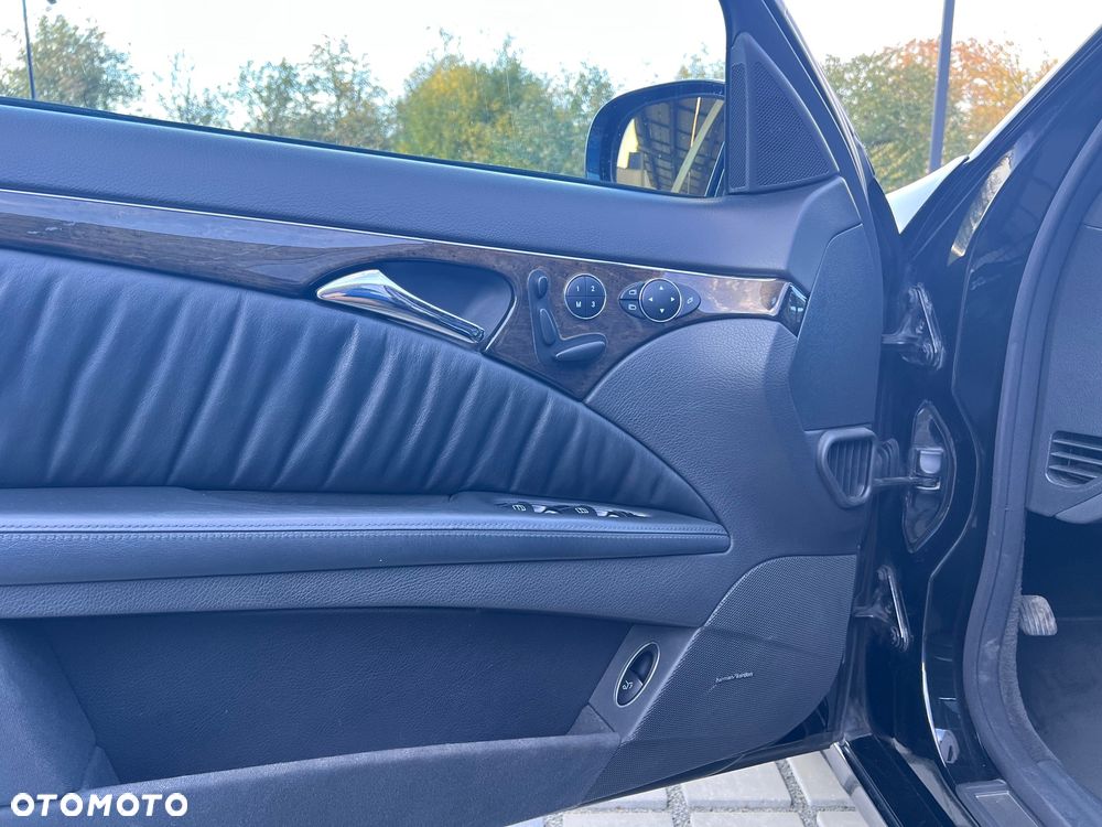 Mercedes-Benz Klasa E 320 CDI T Avantgarde - 16