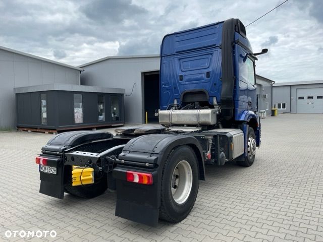 Mercedes-Benz Actros - 11