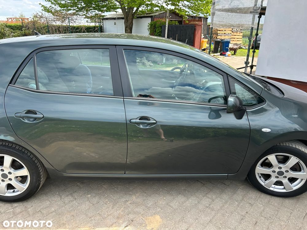 Toyota Auris 2.0 D-4D Sol - 3