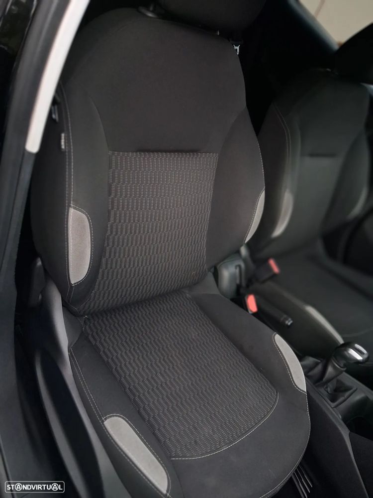 Peugeot 208 1.2 VTi SE Style - 6