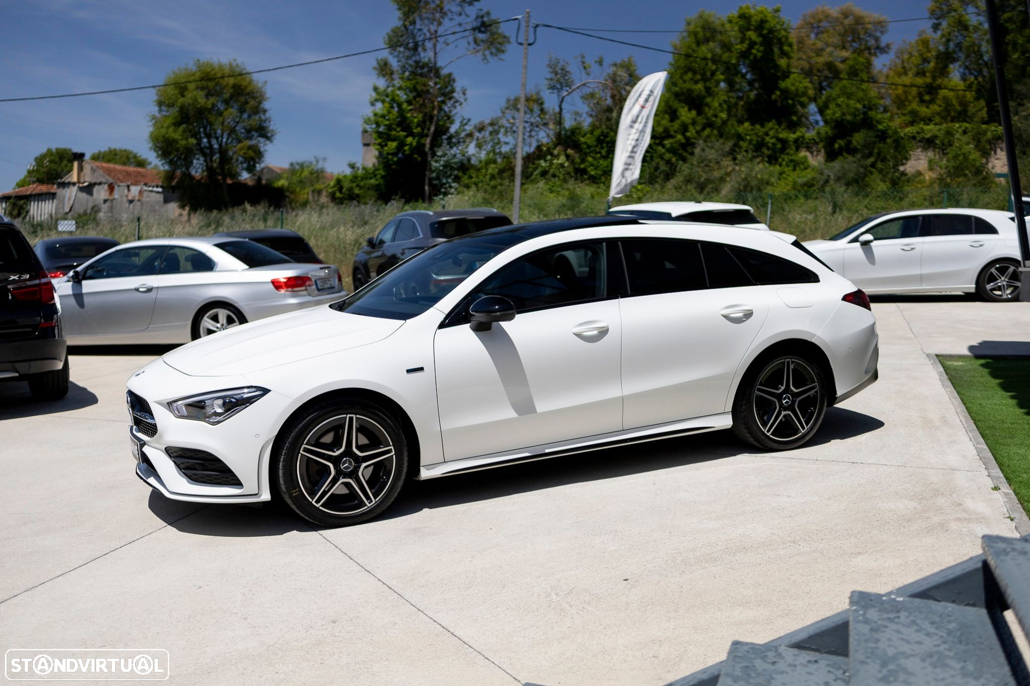 Mercedes-Benz CLA 250 e Shooting Brake AMG Line - 16