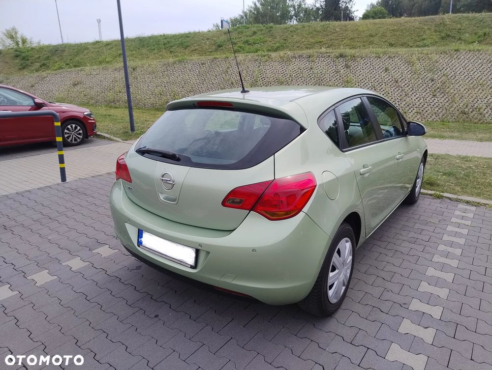 Opel Astra 1.4 Innovation - 4