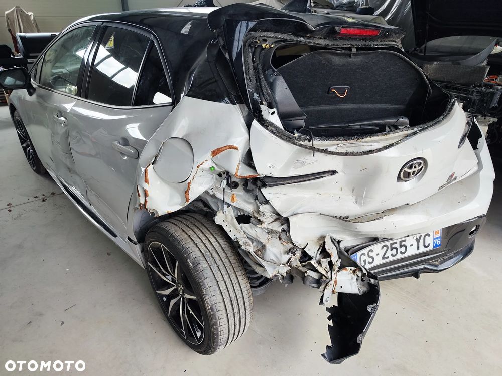 Toyota Corolla 2.0 Hybrid GR Sport - 9