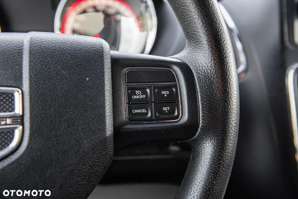 Dodge Grand Caravan 3.6 R/T - 26