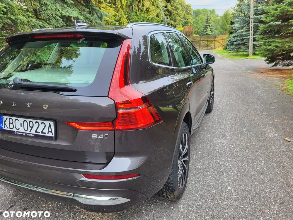 Volvo XC 60 B4 D AWD Plus Bright - 4