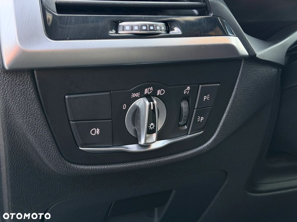 BMW X4 xDrive20i GPF sport - 14