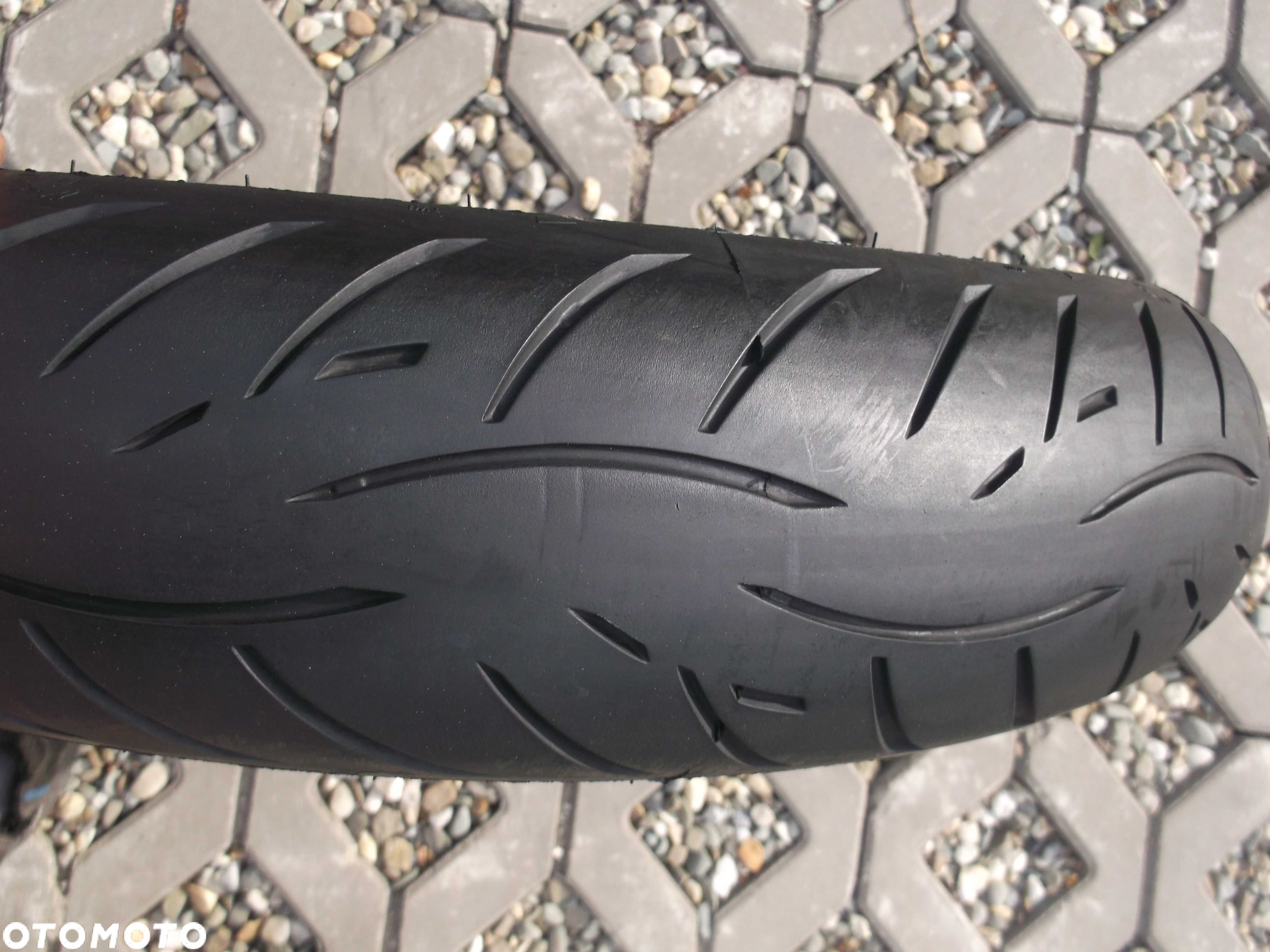 opona 120/70ZR17	58W Metzeler Roadtec z8 interact dot4714 2,8mm - 5