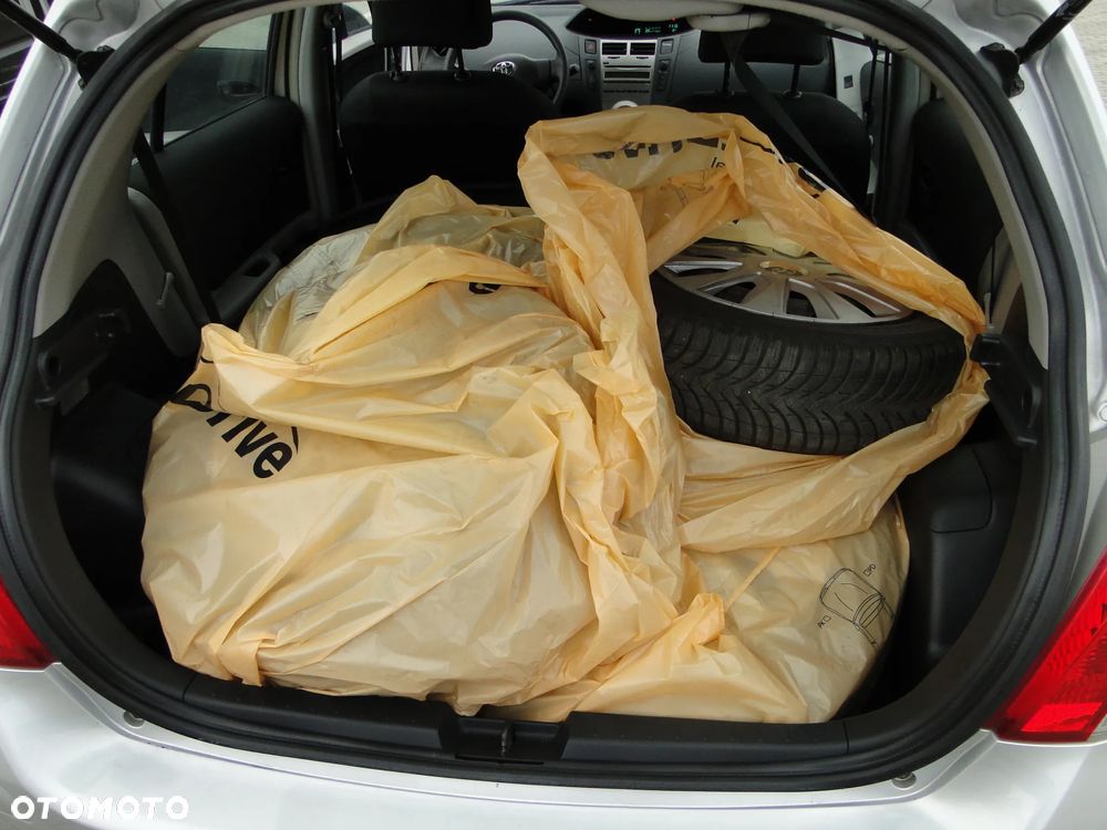 Toyota Yaris 1.0 VVT-i Cool - 8